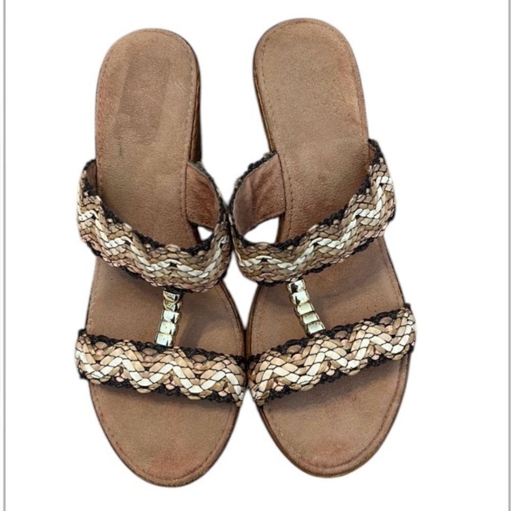 Size 9 tan white brown woven gold beaded wedge  4” heel 1-2” sole sandals GUC